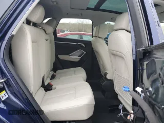 2024 Audi Q3 S line Premium Plus z VIN WA1EECF38R1019391, wystawiony jako Copart lot #47124395 z przebiegiem 9 509 mil mil oraz Szkoda całkowita • Salvage title. Historia ofert i sprzedaży dostępna na DreamBid. Obrazek 11.