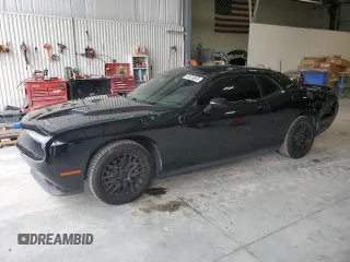 2019 Dodge Challenger SXT z VIN 2C3CDZAG7KH504128, wystawiony jako Copart lot #54578565 z przebiegiem 74 712 mil mil oraz Szkody całkowita. Historia ofert i sprzedaży dostępna na DreamBid. Obrazek 1.