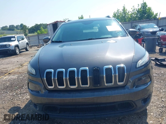 2016 Jeep Cherokee Latitude with VIN 1C4PJLCB1GW113585, listed as a IAAI auction lot 42457964 with 92,736 mi miles and . Bid and sale history available at DreamBid. Image 12.