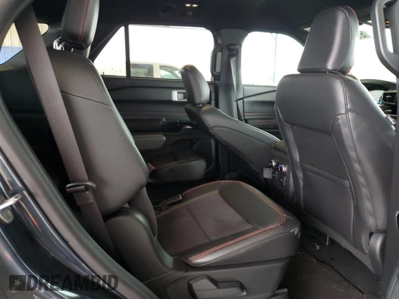 2024 Ford Explorer ST-Line z VIN 1FMSK7KH3RGA80716, wystawiony jako Copart lot #51123065 z przebiegiem 7 265 mil mil oraz Szkoda całkowita • Salvage title. Historia ofert i sprzedaży dostępna na DreamBid. Obrazek 12.