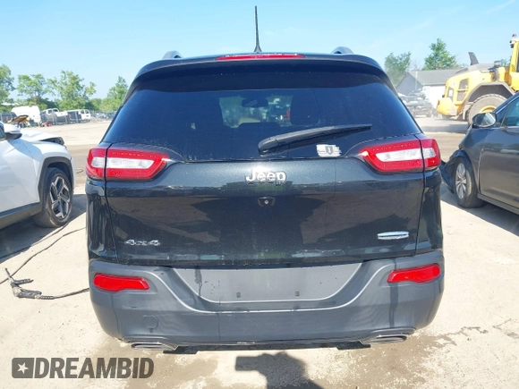2016 Jeep Cherokee Latitude with VIN 1C4PJMCS2GW371653, listed as a IAAI auction lot 42557746 with 66,282 mi miles and . Bid and sale history available at DreamBid. Image 17.
