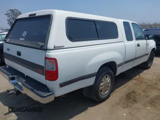 1995 Toyota T100 SR5 z VIN JT4VD12F8S0013406, wystawiony jako IAAI lot #42465291 z przebiegiem 205 683 mil mil oraz . Historia ofert i sprzedaży dostępna na DreamBid. Obrazek 4.