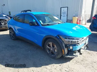 2023 Ford Mustang Mach-E Select z VIN 3FMTK1SS3PMA28535, wystawiony jako IAAI lot #42127075 z przebiegiem 28 092 mil mil oraz . Historia ofert i sprzedaży dostępna na DreamBid. Obrazek 1.