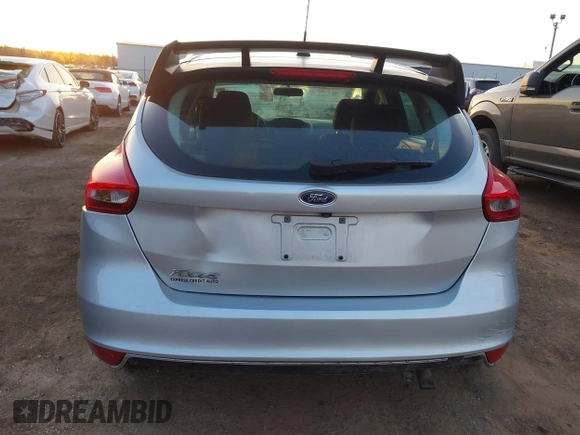 2015 Ford Focus SE with VIN 1FADP3K22FL282457, listed as a IAAI auction lot 41872989 with 98,590 mi miles. Bid and sale history available at carsss.com. Image 16.
