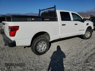 2017 Nissan Titan with VIN 1N6AA1F10HN501280, listed as a Copart auction lot 81840124 with 217,906 mi miles and Clean title. Bid and sale history available at DreamBid. Image 3.