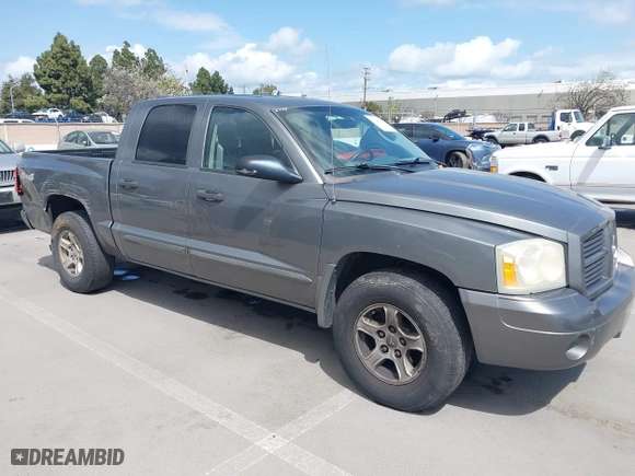 2006 Dodge Dakota SLT with VIN 1D7HW48NX6S503353, listed as a IAAI auction lot 41927785 with 160,750 mi miles. Bid and sale history available at carsss.com. Image 1.