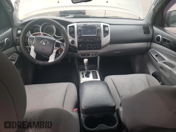 2013 Toyota Tacoma z VIN 3TMLU4EN4DM124465, wystawiony jako Copart lot #58167135 z przebiegiem 116 098 mil mil oraz Szkoda całkowita • Salvage title. Historia ofert i sprzedaży dostępna na DreamBid. Obrazek 8.