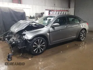 2013 Chrysler 200 Touring with VIN 1C3CCBBB5DN552931, listed as a Copart auction lot 47372985 with Not Provided miles and Salvage Title. Bid and sale history available at carsss.com. Image 1.