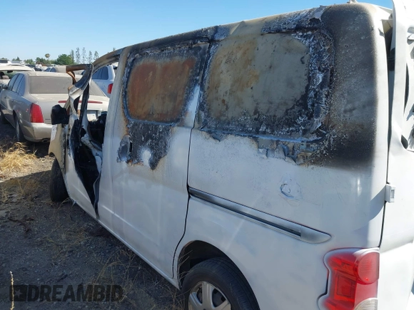 2017 Nissan NV200 S with VIN 3N6CM0KN5HK709552, listed as a IAAI auction lot 39911303 with Not provided miles and . Bid and sale history available at DreamBid. Image 13.