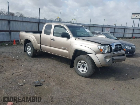 2006 Toyota Tacoma with VIN 5TEUU42N96Z268219, listed as a IAAI auction lot 41833805 with 151,872 mi miles. Bid and sale history available at carsss.com. Image 1.