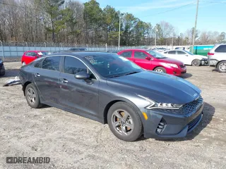 2022 Kia K5 LXS with VIN 5XXG14J20NG087035, listed as a IAAI auction lot 41341109 with 35,688 mi miles. Bid and sale history available at carsss.com. Image 1.