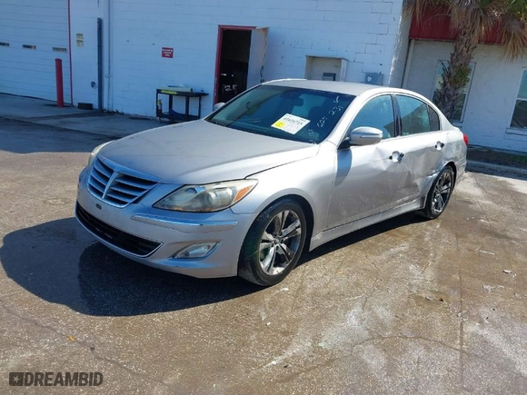 2013 Hyundai Genesis 3.8L with VIN KMHGC4DD7DU225231, listed as a IAAI auction lot 41616715 with 219,187 mi miles. Bid and sale history available at carsss.com. Image 2.