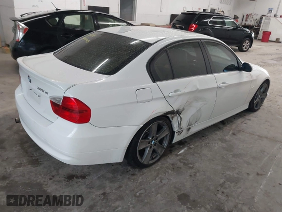 2006 BMW 3 Series 325xi with VIN WBAVD13536KV11185, listed as a IAAI auction lot 42543717 with Not provided miles and . Bid and sale history available at DreamBid. Image 4.