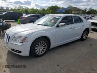 2014 Chrysler 300 with VIN 2C3CCAAG2EH327285, listed as a Copart auction lot 52100465 with 183,867 mi miles and Clean Title. Bid and sale history available at carsss.com. Image 1.