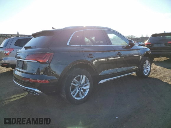 2022 Audi Q5 S line Premium with VIN WA1GAAFY8N2033347, listed as a Copart auction lot 87833315 with 32,309 mi miles and Salvage Title. Bid and sale history available at carsss.com. Image 3.