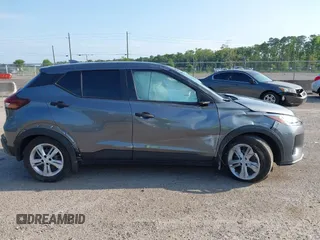 2023 Nissan Kicks S z VIN 3N1CP5BV2PL487717, wystawiony jako IAAI lot #42228018 z przebiegiem 44 419 mil mil oraz . Historia ofert i sprzedaży dostępna na DreamBid. Obrazek 13.