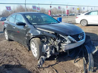 2018 Nissan Altima SV with VIN 1N4AL3AP7JC113202, listed as a IAAI auction lot 41800580 with 95,142 mi miles and . Bid and sale history available at carsss.com. Image 1.
