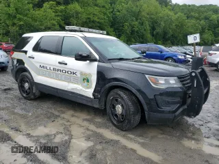 2016 Ford Police Interceptor Utility z VIN 1FM5K8AR8GGA97151, wystawiony jako Copart lot #58217185 z przebiegiem Nie podano mil oraz Szkoda całkowita • Salvage title. Historia ofert i sprzedaży dostępna na DreamBid. Obrazek 4.