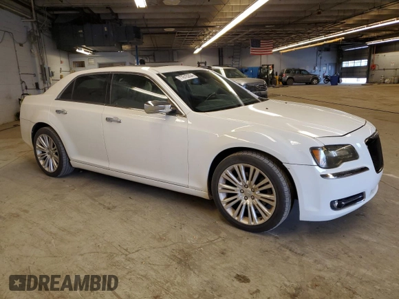 2012 Chrysler 300 C with VIN 2C3CCAKT4CH220294, listed as a Copart auction lot 77615204 with 83,852 mi miles and Clean Title. Bid and sale history available at DreamBid. Image 4.