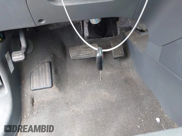 2007 Honda Pilot LX with VIN 5FNYF18127B031444, listed as a IAAI auction lot 41946281 with 169,794 mi miles and . Bid and sale history available at DreamBid. Image 11.