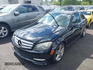 2011 Mercedes-Benz C 300 Sport z VIN WDDGF8BB9BR138442, wystawiony jako IAAI lot #42191668 z przebiegiem 114 255 mil mil oraz . Historia ofert i sprzedaży dostępna na DreamBid. Obrazek 2.