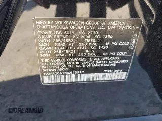 2021 Volkswagen Atlas SEL Premium R-Line z VIN 1V2FR2CA7MC573917, wystawiony jako Copart lot #77831124 z przebiegiem 28 278 mil mil oraz Szkoda całkowita • Salvage title. Historia ofert i sprzedaży dostępna na DreamBid. Obrazek 16.