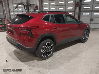 2025 Chevrolet Trax 2RS with VIN KL77LJEP6SC089699, listed as a IAAI auction lot 41533921 with 3,353 mi miles. Bid and sale history available at carsss.com. Image 4.