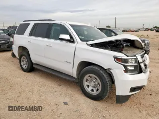 2018 Chevrolet Tahoe LS z VIN 1GNSKAKC4JR149743, wystawiony jako Copart lot #50081815 z przebiegiem 52 005 mil mil oraz Szkoda całkowita • Salvage title. Historia ofert i sprzedaży dostępna na DreamBid. Obrazek 4.
