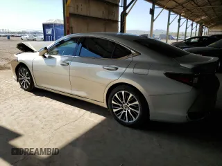 2020 Lexus ES 300h z VIN 58AD21B17LU005849, wystawiony jako Copart lot #63084095 z przebiegiem 30 738 mil mil oraz Szkoda całkowita • Salvage title. Historia ofert i sprzedaży dostępna na DreamBid. Obrazek 2.
