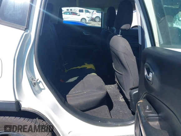 2018 Jeep Compass Sport with VIN 3C4NJCAB1JT151759, listed as a IAAI auction lot 41896340 with 121,804 mi miles. Bid and sale history available at carsss.com. Image 8.