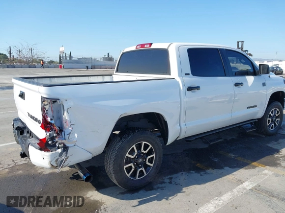 2018 Toyota Tundra 2WD SR5 with VIN 5TFEM5F11JX128585, listed as a IAAI auction lot 41965169 with 83,149 mi miles. Bid and sale history available at carsss.com. Image 4.