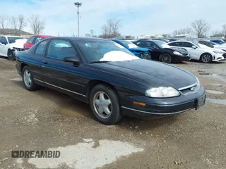1997 Chevrolet Monte Carlo LS z VIN 2G1WW12M3V9161723, wystawiony jako IAAI lot #41782664 z przebiegiem 122 749 mil mil oraz . Historia ofert i sprzedaży dostępna na DreamBid. Obrazek 1.