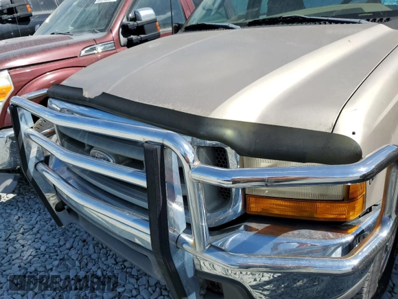 1999 Ford F-250 XL z VIN 1FTNX20L8XEC12729, wystawiony jako Copart lot #45023335 z przebiegiem 136 587 mil mil oraz Czysty tytuł • Clean title. Historia ofert i sprzedaży dostępna na DreamBid. Obrazek 9.