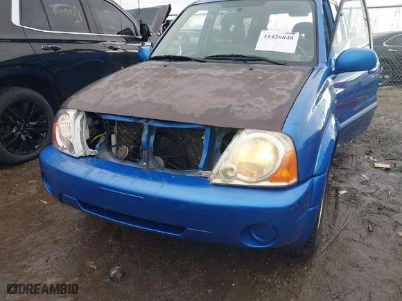 2004 Suzuki XL-7 LX with VIN JS3TX92V144102557, listed as a IAAI auction lot 41426848 with 149,686 mi miles. Bid and sale history available at carsss.com. Image 6.