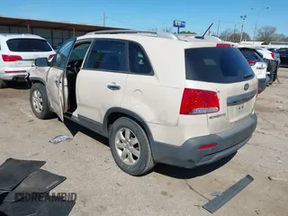 2012 Kia Sorento LX with VIN 5XYKT3A61CG211128, listed as a IAAI auction lot 41686721 with 146,545 mi miles. Bid and sale history available at carsss.com. Image 3.