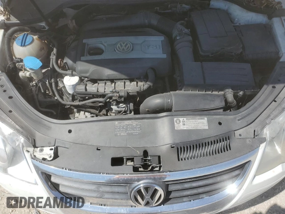 2011 Volkswagen Eos Komfort with VIN WVWBW7AH7BV002564, listed as a Copart auction lot 48761785 with 100,512 mi miles and Clean Title. Bid and sale history available at DreamBid. Image 11.