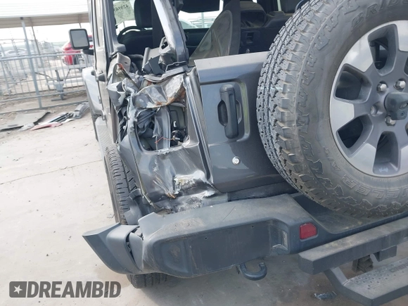 2018 Jeep Wrangler Unlimited Sahara z VIN 1C4HJXEG5JW194523, wystawiony jako IAAI lot #42056557 z przebiegiem 71 141 mil mil oraz . Historia ofert i sprzedaży dostępna na DreamBid. Obrazek 17.