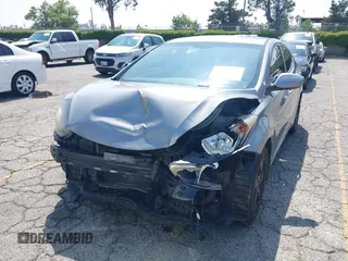 2014 Hyundai Elantra SE z VIN KMHDH4AE5EU118200, wystawiony jako IAAI lot #42178781 z przebiegiem 90 933 mil mil oraz . Historia ofert i sprzedaży dostępna na DreamBid. Obrazek 6.