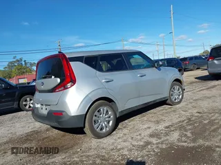 2020 Kia Soul LX with VIN KNDJ23AU3L7728442, listed as a IAAI auction lot 40602922 with 65,034 mi miles. Bid and sale history available at carsss.com. Image 4.