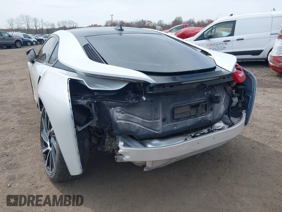 2016 BMW i8 with VIN WBY2Z2C53GV675600, listed as a IAAI auction lot 42079477 with 26,756 mi miles. Bid and sale history available at carsss.com. Image 18.