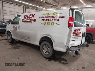 2019 Chevrolet Express Cargo with VIN 1GCWGAFG5K1321545, listed as a IAAI auction lot 41554480 with 43,749 mi miles and . Bid and sale history available at DreamBid. Image 3.
