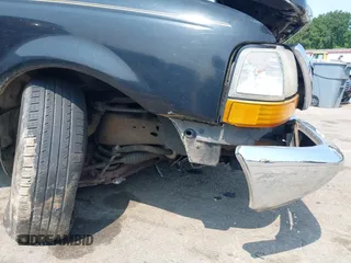 2000 Ford Ranger XL с VIN 1FTYR14V0YPB97940, выставлен на аукционе IAAI как лот 42404601 с пробегом 129 320 миль миль и . История ставок и продаж доступна на DreamBid. Изображение 12.