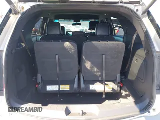 2011 Ford Explorer XLT with VIN 1FMHK8D85BGA11352, listed as a IAAI auction lot 41583934 with 238,362 mi miles and . Bid and sale history available at carsss.com. Image 17.