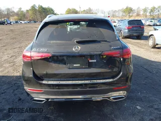 2025 Mercedes-Benz GLC with VIN W1NKM4HB9SF262473, listed as a IAAI auction lot 40948248 with 4,743 mi miles. Bid and sale history available at carsss.com. Image 16.