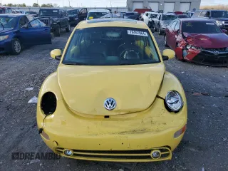 2005 Volkswagen New Beetle Coupe GLS with VIN 3VWCK31C45M404860, listed as a Copart auction lot 79457064 with 0 mi miles and Salvage Title. Bid and sale history available at carsss.com. Image 5.