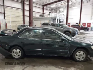 2001 Honda Accord EX с VIN 1HGCG16571A034550, выставлен на аукционе IAAI как лот 42104425 с пробегом 251 018 миль миль и . История ставок и продаж доступна на DreamBid. Изображение 14.