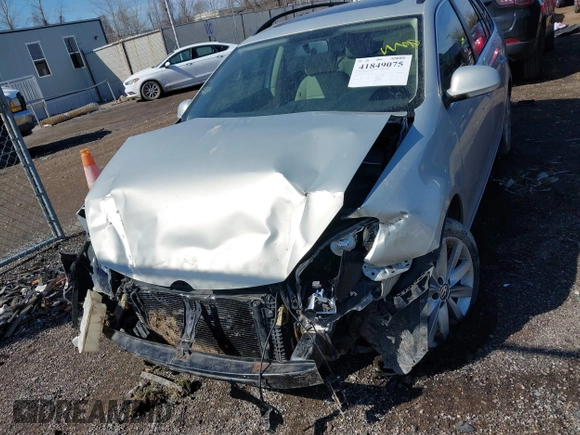 2011 Volkswagen Jetta TDI z VIN 3VWPL7AJ0BM672093, wystawiony jako IAAI lot #41849075 z przebiegiem 205 684 mil mil oraz . Historia ofert i sprzedaży dostępna na DreamBid. Obrazek 6.