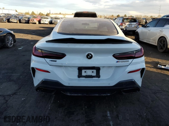 2019 BMW 8 Series M850i xDrive z VIN WBABC4C53KBU95426, wystawiony jako Copart lot #89221245 z przebiegiem Nie podano mil oraz Szkoda całkowita • Salvage title. Historia ofert i sprzedaży dostępna na DreamBid. Obrazek 6.