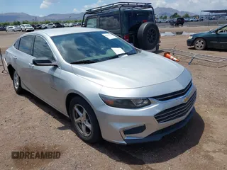 2016 Chevrolet Malibu LS z VIN 1G1ZB5ST2GF203705, wystawiony jako IAAI lot #42411526 z przebiegiem 199 492 mil mil oraz . Historia ofert i sprzedaży dostępna na DreamBid. Obrazek 1.