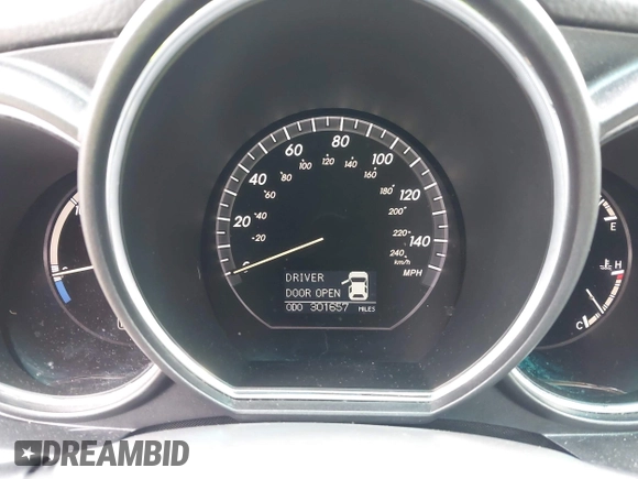 2006 Lexus RX 400h with VIN JTJHW31U562003992, listed as a IAAI auction lot 42088999 with 301,657 mi miles and . Bid and sale history available at DreamBid. Image 7.